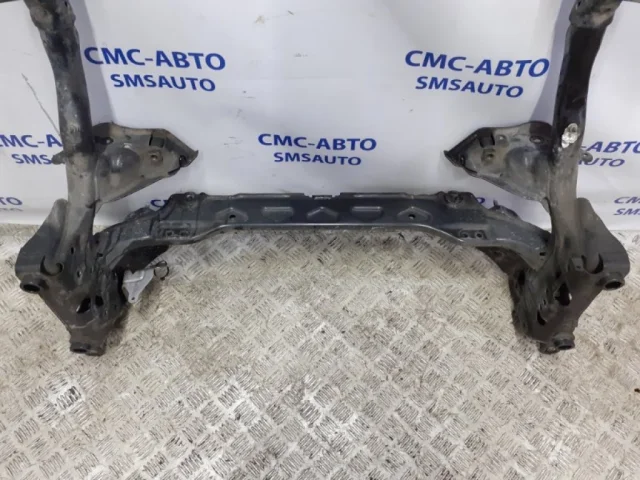 Подрамник двигателя для Audi A7 4G 2010-2014 на фотографиях