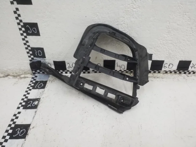 Решетка переднего бампера левая нижняя для Porsche Macan 95B 2014-2023 на фотографиях