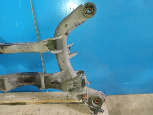 Задний подрамник для Nissan Teana J31 2003-2007 на фотографиях