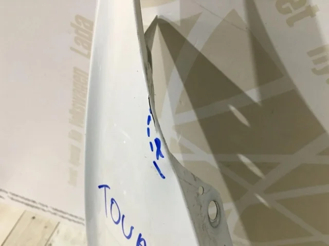 Крылья для Volkswagen Touareg III (CR) 2018+ на фотографиях