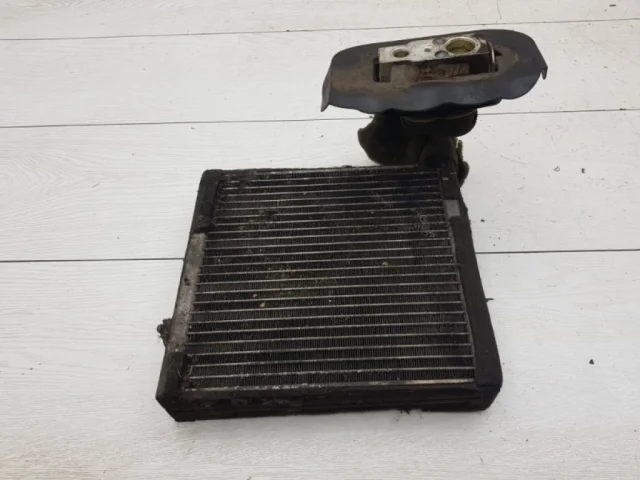 Испаритель кондиционера для Nissan Tiida C11 Хэтчбек 2007-2014 на фотографиях