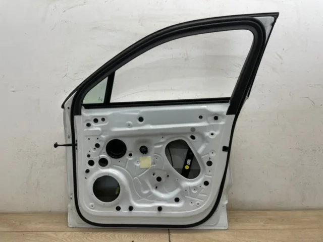 Дверь передняя правая для Volkswagen Touareg III (CR) 2018+ на фотографиях