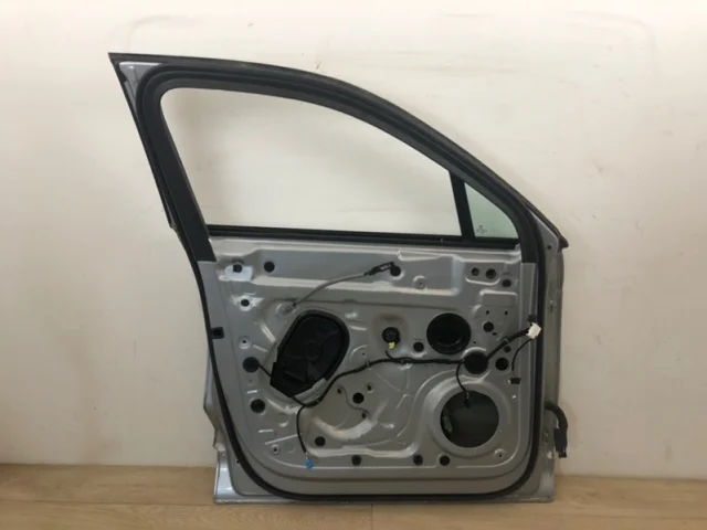 Двери для Volkswagen Touareg III (CR) 2018+ на фотографиях