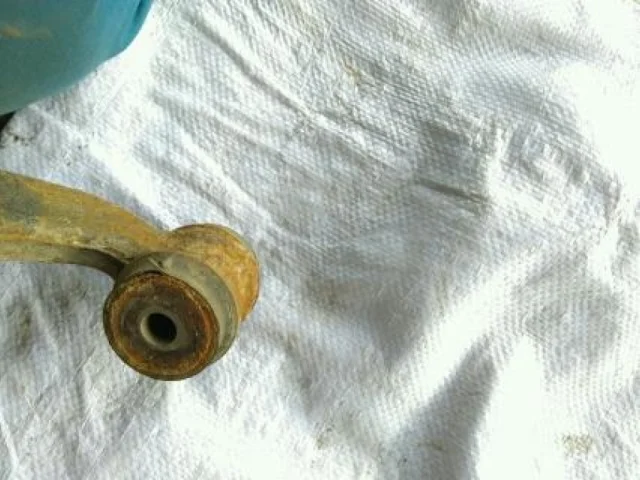 Рычаг задний правый верхний для Subaru Forester SH 2008-2012 на фотографиях