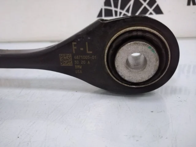 Качающийся рычаг правый для BMW X3 G01 2017-2023 на фотографиях