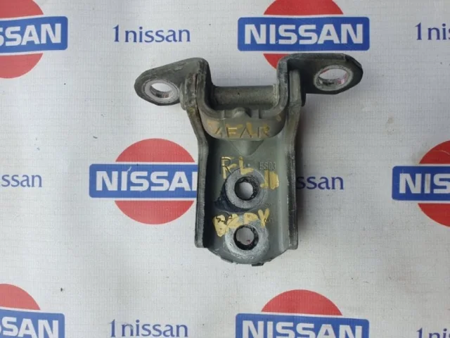 Петля двери передней левой верхняя для Nissan Qashqai J11 2013-2019 на фотографиях