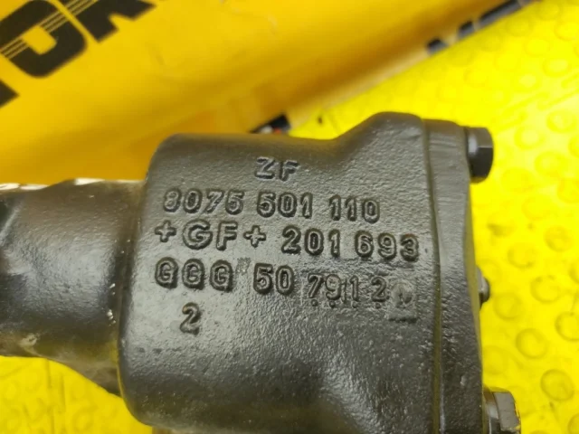 Рулевой редуктор для BMW 7er Е38 1994-2001 на фотографиях