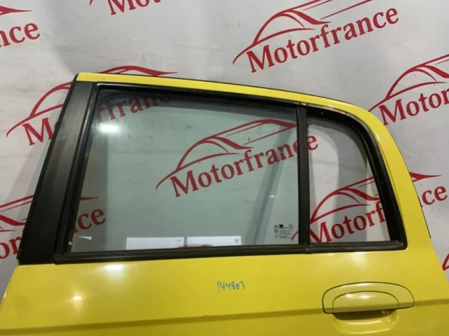 Накладка на дверь передняя левая для Hyundai Getz 2002-2011 на фотографиях