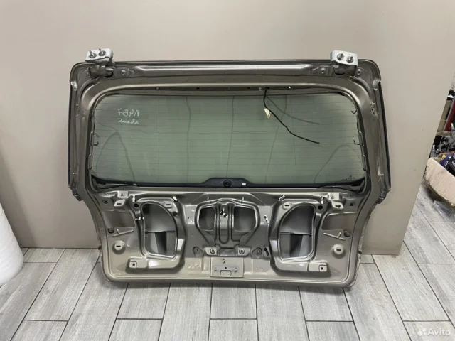 Крышка багажника для Audi A4 B7 Avant 2004-2008 на фотографиях