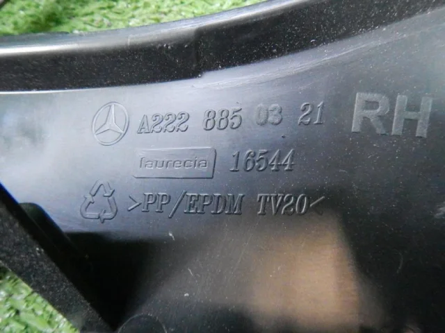 Кронштейн переднего бампера правый для Mercedes-Benz S class W222 2013-2017 на фотографиях