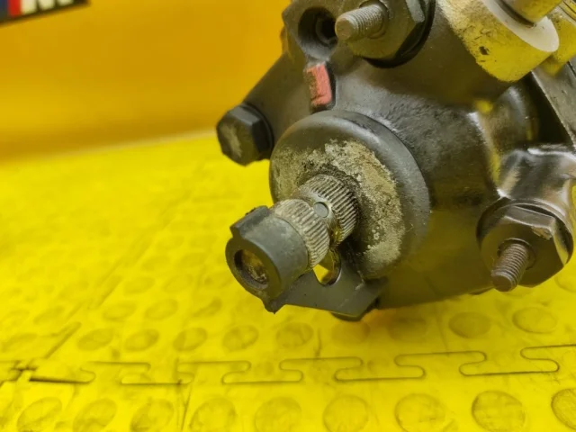 Рулевой редуктор для BMW 7er Е38 1994-2001 на фотографиях