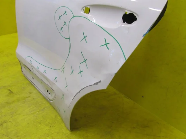 Дверь задняя левая для Porsche Macan 95B 2014-2023 на фотографиях