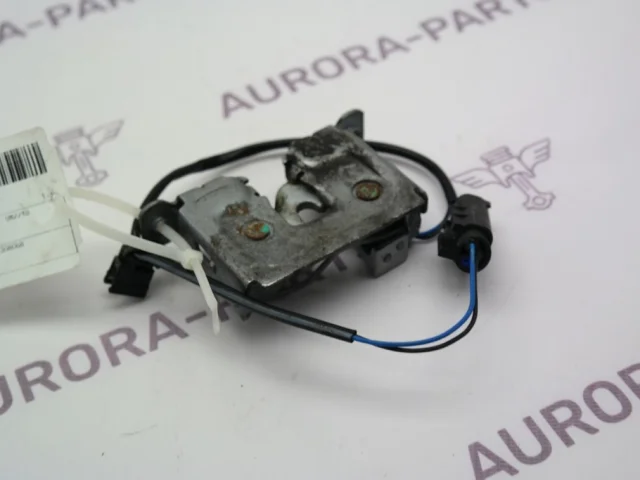 Замок капота левый для BMW X5 F15 (Ф15) 2013-2018 на фотографиях