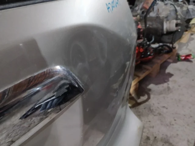 Крышка багажника для Honda CR-V RE Rest 2010-2012 на фотографиях