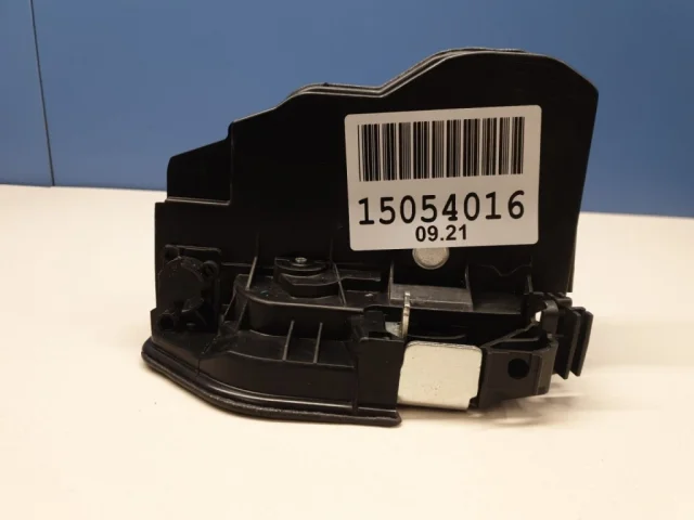 Уплотнитель передней правой двери для BMW 5er Ф10 Rest. 2014-2017 на фотографиях