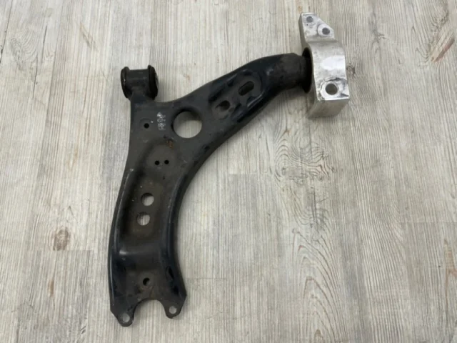 Рычаг передний левый нижний для Volkswagen Tiguan I NF 2006-2017 на фотографиях