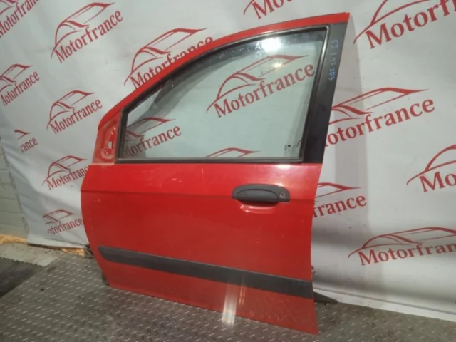 Накладка на дверь передняя левая для Hyundai Getz 2002-2011 на фотографиях