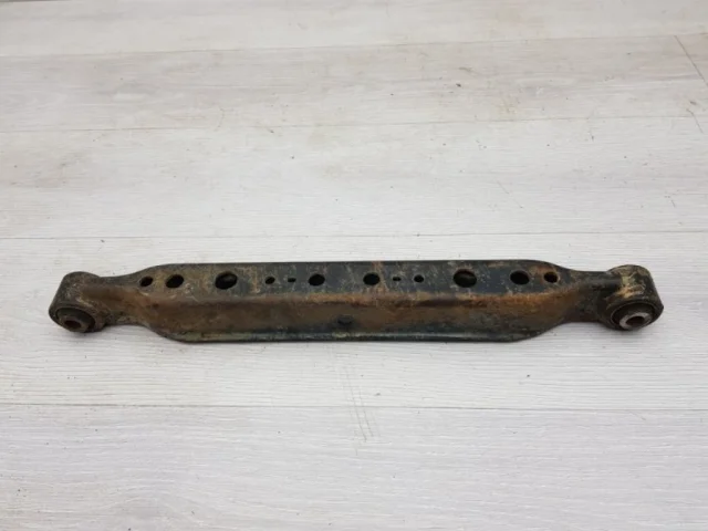 Качающийся рычаг левый для Nissan Qashqai J10 2006-2013 на фотографиях