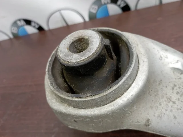 Рычаг передний правый нижний для BMW 5er Ф10 2010-2013 на фотографиях