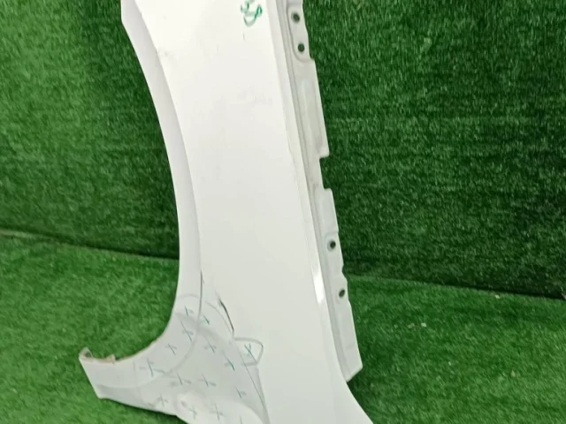 Крылья для Volkswagen Passat (B8.5) Variant, R-line, GTE 2019+ на фотографиях