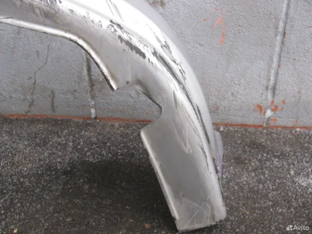 Накладка переднего бампера для Suzuki Liana Хэтчбек RC 2001-2008 на фотографиях