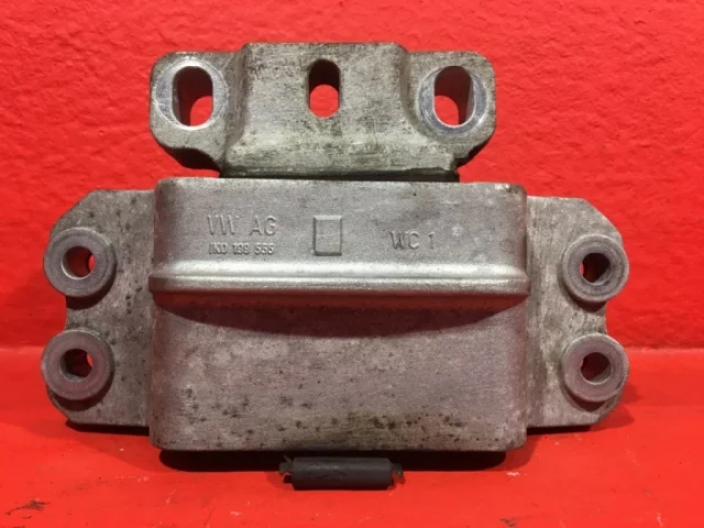 Опора двигателя передняя левая верхняя для Volkswagen Jetta 5 1K 2005-2010 на фотографиях