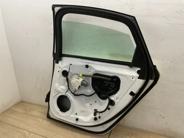 Двери для Audi A6 C7 Avant 2010-2018 на фотографиях