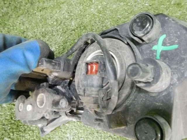 Противотуманка (ПТФ) передняя левая для Kia Cerato YD 2016-2020 rest. на фотографиях