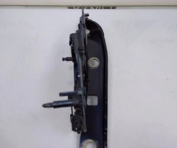 Петля капота правая для Volkswagen Tiguan II MK2 2016+ на фотографиях