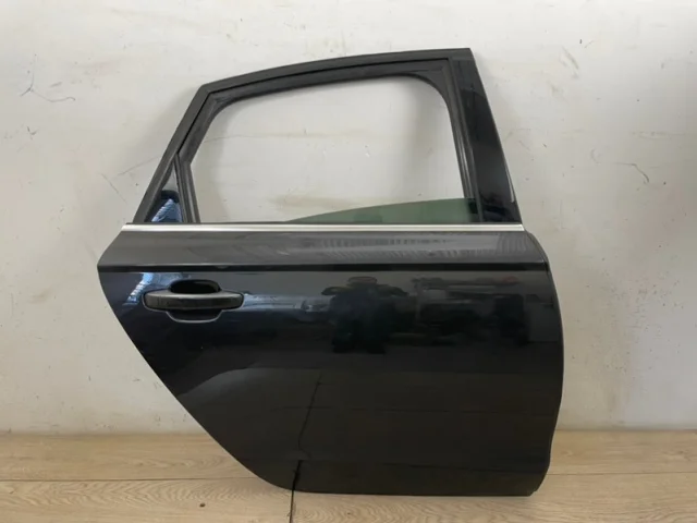 Двери для Audi A6 C7 Avant 2010-2018 на фотографиях