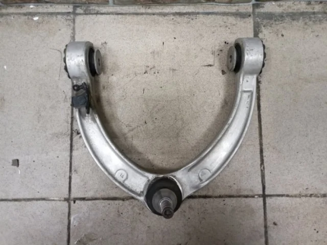 Рычаг передний правый верхний для Mercedes-Benz GL class X166 2012-2016 на фотографиях