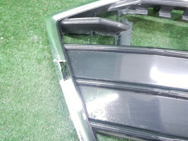 Решетка радиатора для Audi A7 C8 2018+ на фотографиях