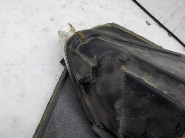 Фары для Volkswagen Passat Variant (B5+ (B5.5), Typ 3BG) 2000-2005 на фотографиях