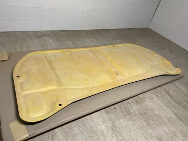 Шумоизоляция капота для Mitsubishi Outlander III 3 rest GF0W 2018-2022 на фотографиях