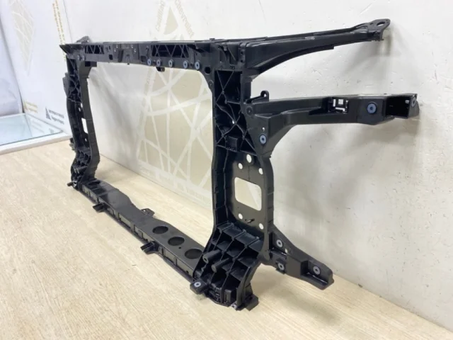 Панель радиатора (телевизор) для Hyundai Tucson NX4 2020+ на фотографиях