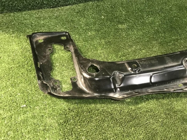 Панель радиатора (телевизор) для BMW 1er Ф21 2012-2014 на фотографиях