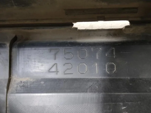 Накладка на дверь передняя левая для Toyota RAV4 XA40 2013-2015 на фотографиях