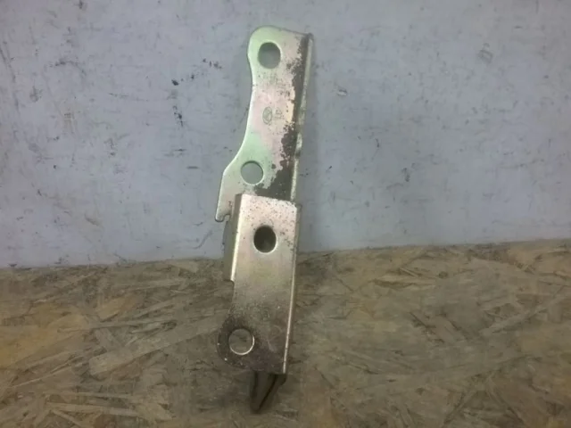 Петля капота левая для Hyundai Accent 2 Седан LC 1999-2012 на фотографиях