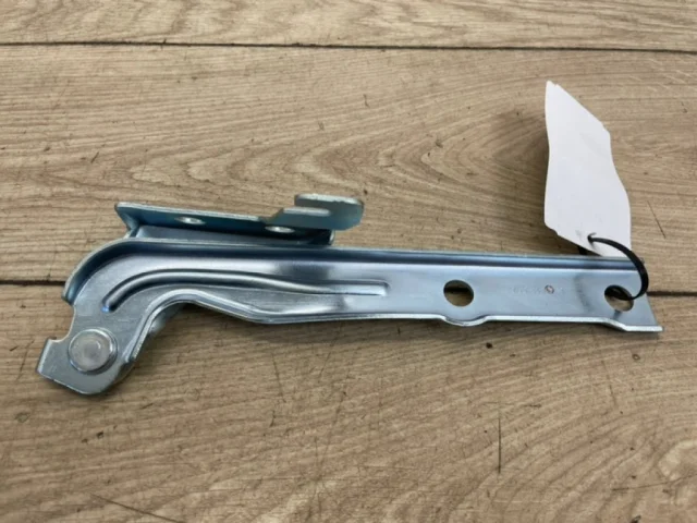 Крепление петли капота для Volkswagen Tiguan I NF 2006-2017 на фотографиях