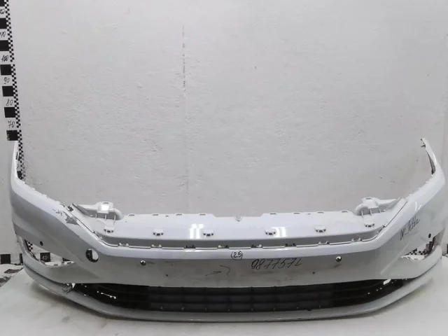 Бампер передний для Volkswagen Jetta 7 2020+ на фотографиях