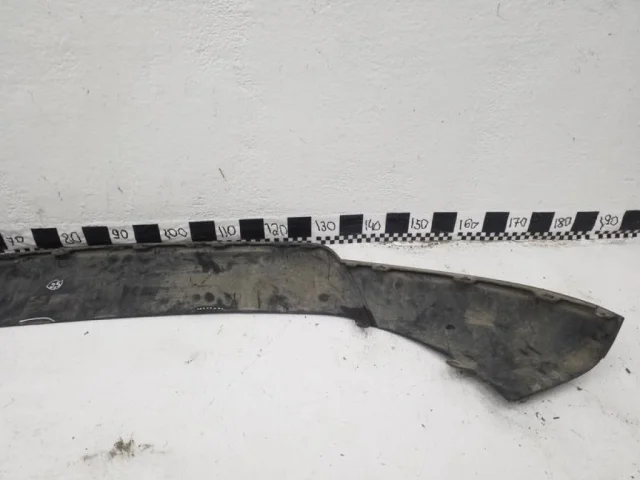 Фартук переднего бампера для Porsche Macan 95B 2014-2023 на фотографиях