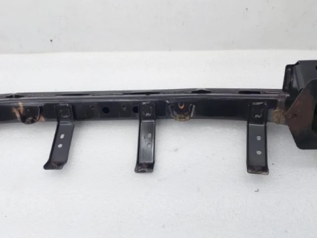 Усилитель переднего бампера для Infiniti QX 80 2013-2022 на фотографиях