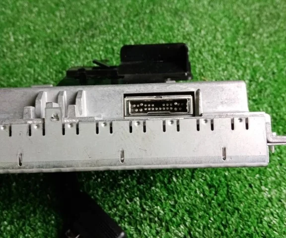 Монитор приборной панели для Audi A4 B8 2007-2015 на фотографиях