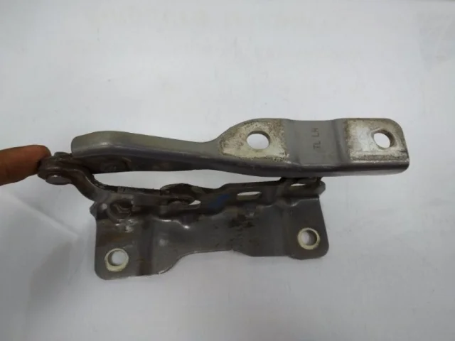 Петля капота правая для Hyundai Tucson TL rest 2018-2021 на фотографиях