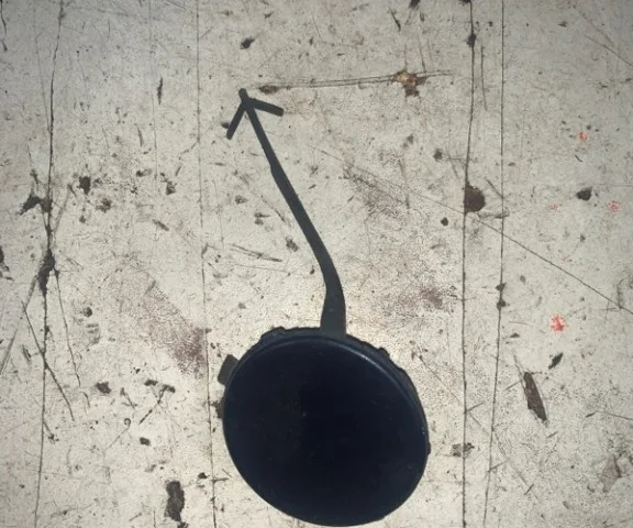 Заглушка буксировочного крюка задняя для Citroen C4 Хэтчбек 3dr 2004-2011 на фотографиях