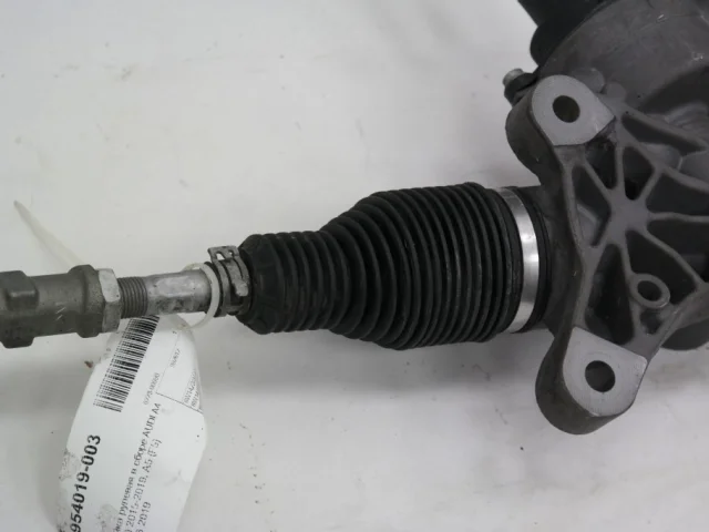 Рулевая рейка для Audi A4 B9 2015+ на фотографиях