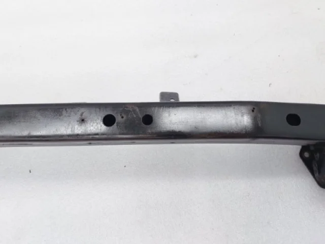 Усилитель переднего бампера для Infiniti QX 80 2013-2022 на фотографиях