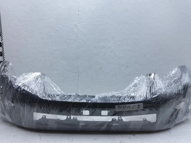 Бампер передний для Toyota Land Cruiser 200 (JDM) 2007-2013 на фотографиях