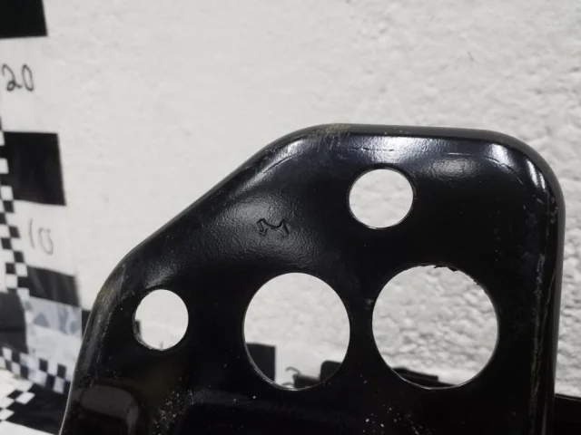 Усилитель переднего бампера для Hyundai Creta 2 SU2 2021+ на фотографиях