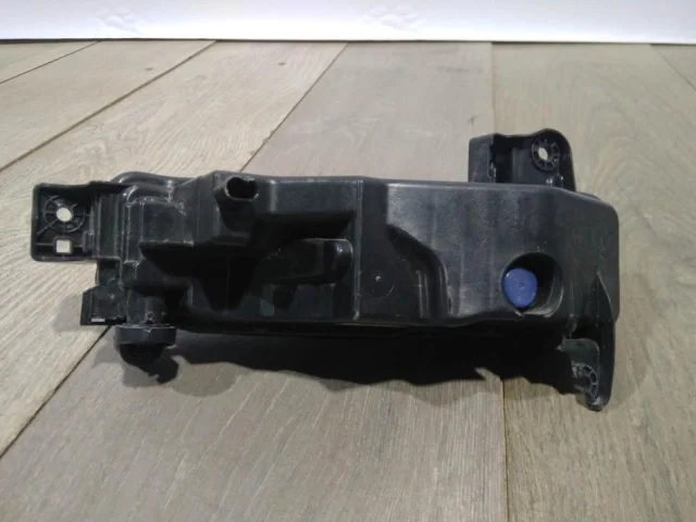 Дневной ходовой огонь правый для BMW 3er G20 2018+ на фотографиях